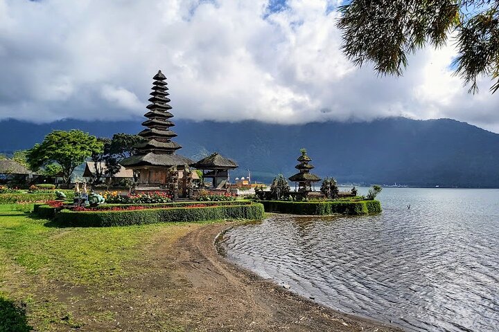 Private Tour Bayumala Waterfall And Rice Terrace UNESCO Site - Image 2
