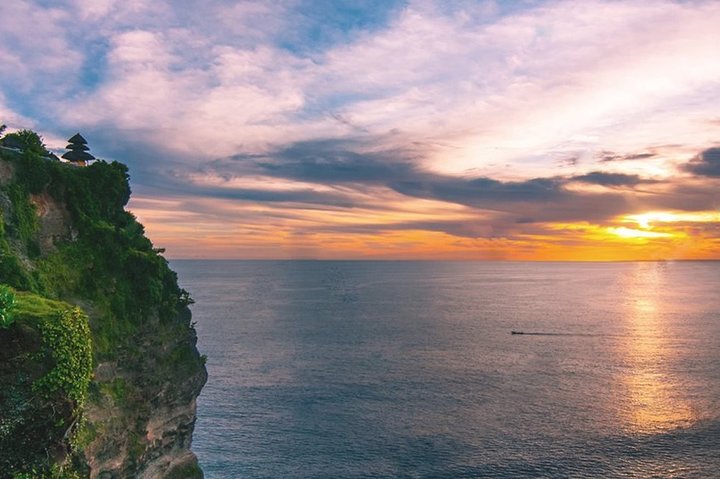 Private Tour: Highlights Uluwatu Temple & Southern Beaches Bali - Image 2