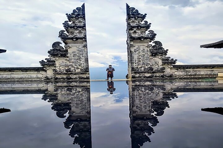 Private Tour The Gate Of Heaven Lempuyang Temple And Tirta Gangga - Image 2