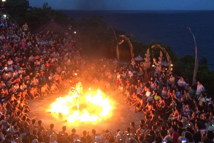 Private Uluwatu Temple and Kecak Fire Dance Evening Tour in Jimbaran Bay - Image 1