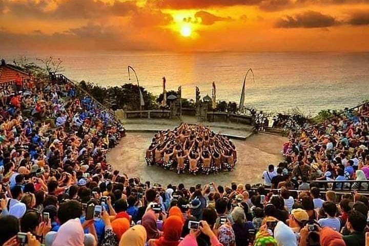 Private Uluwatu Temple and Kecak Fire Dance Evening Tour in Jimbaran Bay - Image 4