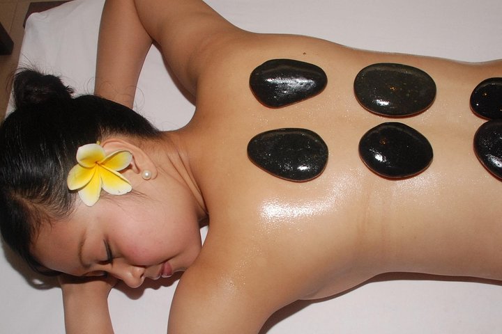 Royal Orchid Spa 2 Hours Warm Stone Massage - Image 1