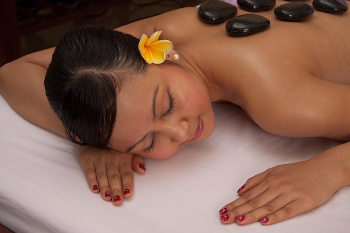 Royal Orchid Spa 2 Hours Warm Stone Massage - Image 2