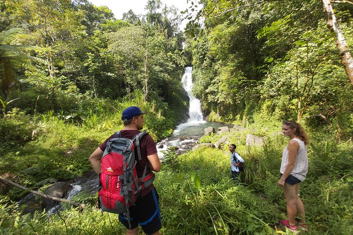 Seven Wonder Waterfalls Trekking - Image 2