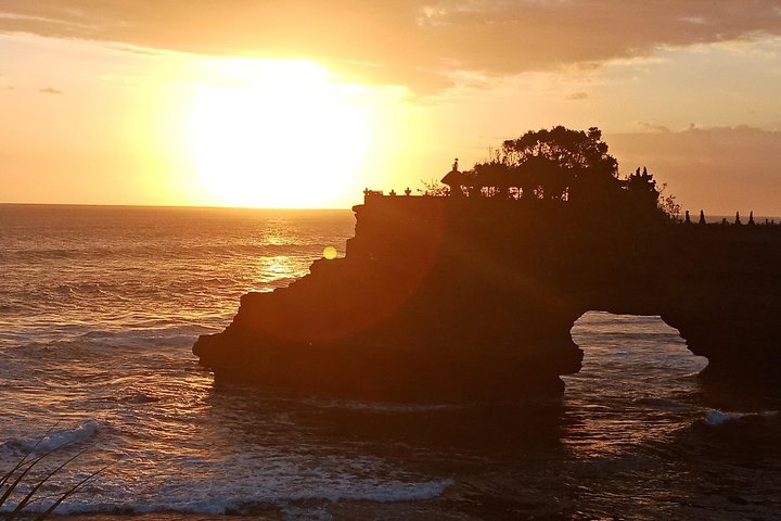 South Bali Uluwatu and Tanah Lot Temple Tour - Image 2