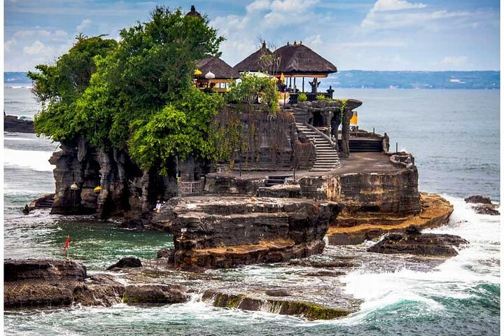 Tanah Lot Sunset Private Tour - Image 1