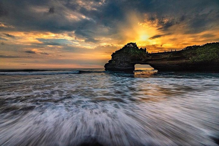Tanah Lot Sunset Tour With Best Bali Driver Service - Image 2