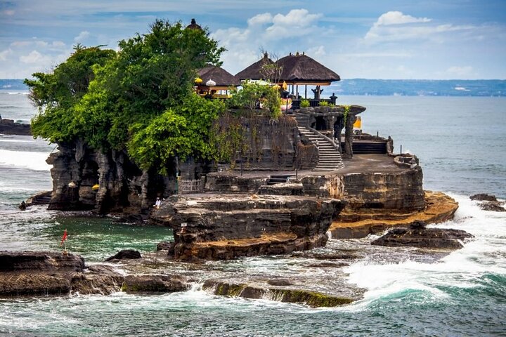 Tanah Lot Temple Tour with Monkey Forest, Rice Terrace, Waterfall - Image 3