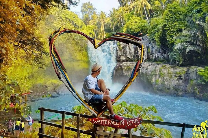 Tanah Lot Temple Tour with Monkey Forest, Rice Terrace, Waterfall - Image 4
