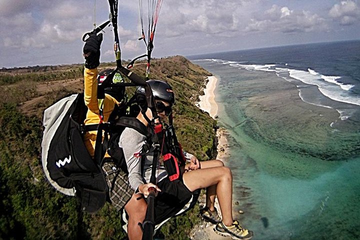 The Best Paragliding In Bali With Private Hotel Transfer - Image 2