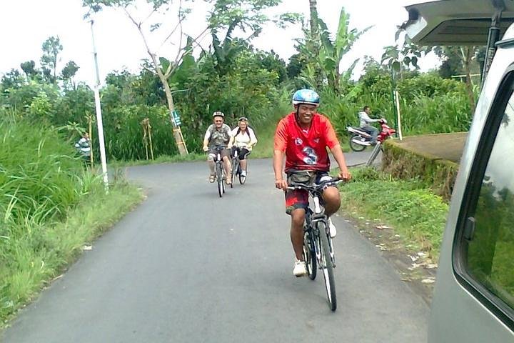 Ubud Village Cycling with 2 Hours Balinese Spa - Image 2