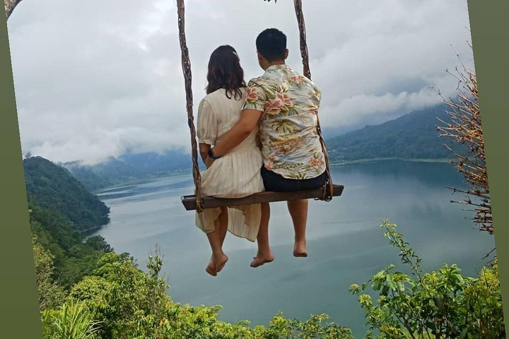 Ulun Danu Temple and Waterfall Tour - Image 5