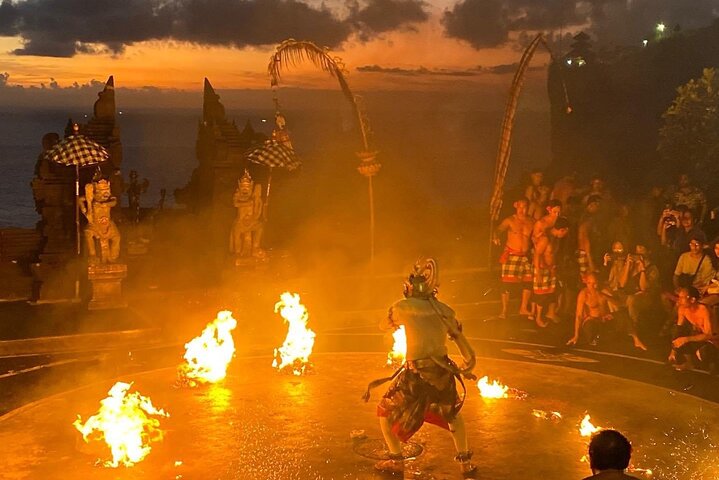 Uluwatu Sunset Tour & Kecak Fire Dance - Image 2