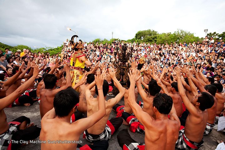 Uluwatu Temple Sunset and Kecak Fire Dance - Image 5