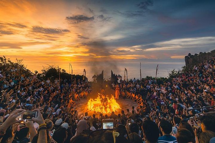 Uluwatu Temple Sunset and Kecak Fire Dance - Image 1