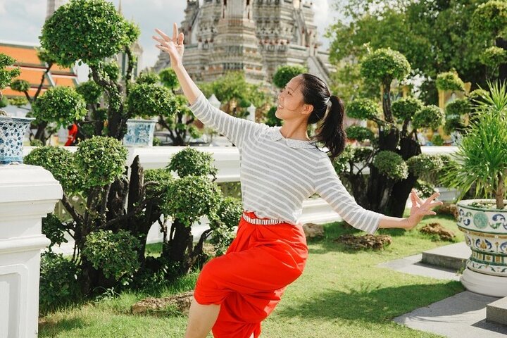 Thai Dance Class at Wat Arun - Image 2