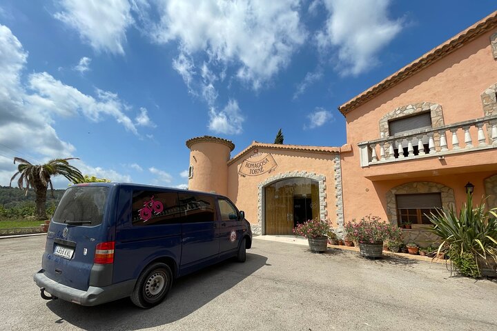 2 Wineries: From Sitges, Wine Tour with Hotel Pick-up. - Image 2