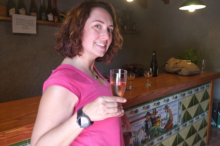 2 Wineries: From Sitges, Wine Tour with Hotel Pick-up. - Image 5
