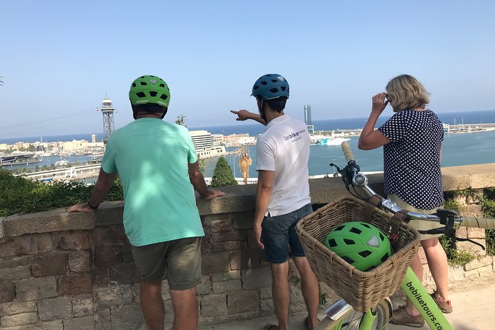 3-hour Barcelona, Montjuic Hill, and Gothic Quarter E-Bike Tour - Image 4