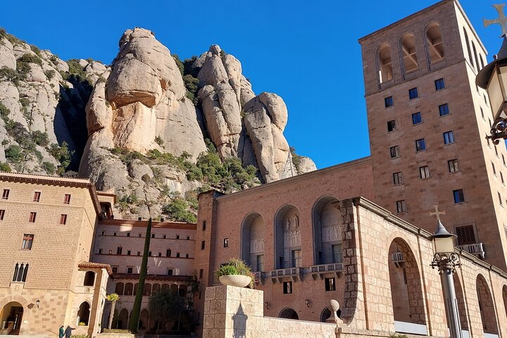 5-Hour Private Tour in Montserrat - Image 3