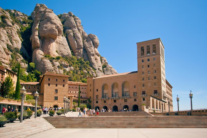 Barcelona Highlights & Montserrat with Skip the Line Tickets and Hotel Pick Up - Image 1