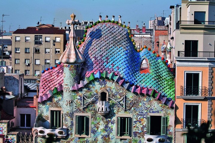 Barcelona Highlights Private Full-Day Tour - Image 5
