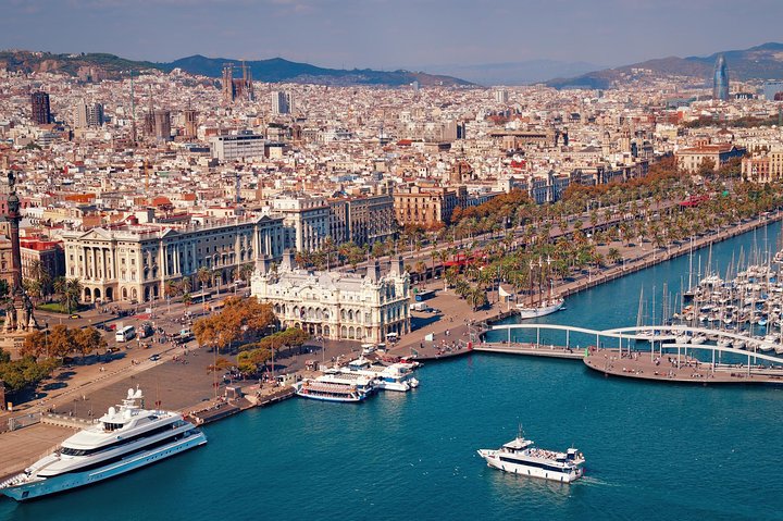 Barcelona Highlights Private Guided Tour with Hotel Pick-up - Image 5