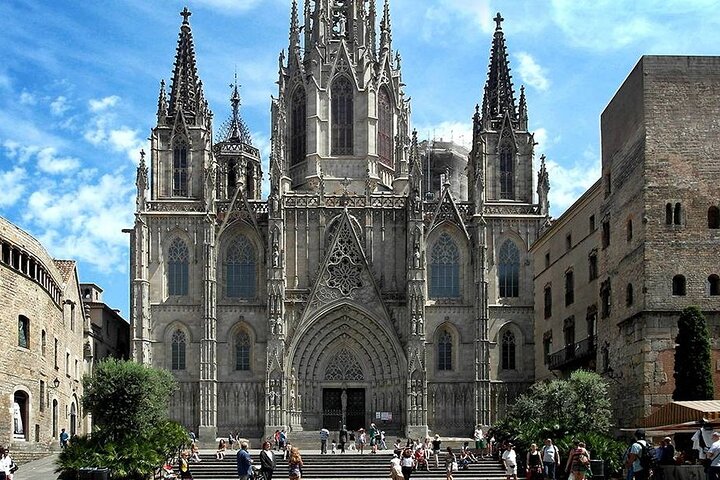 Barcelona Highlights Private Tour  - Image 5