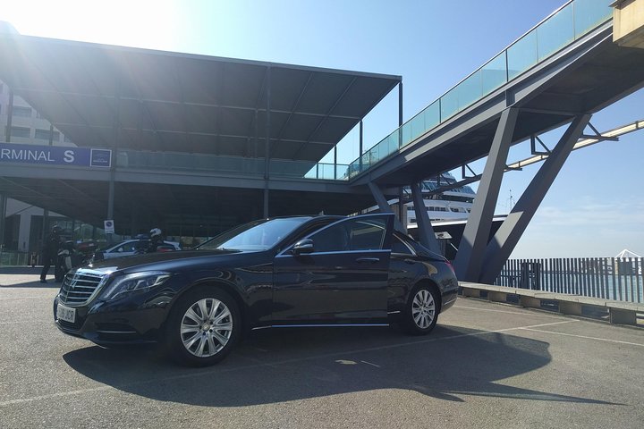 Barcelona Highlights Private Tour in a chauffeured Mercedes-Benz - Image 1