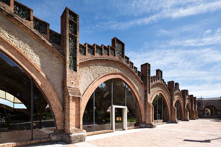 Barcelona Port Shore Excursion: Countryside Wine&Cava Tastings and Lunch - Image 3