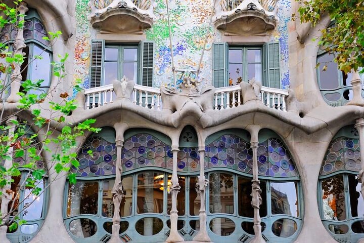 Barcelona Shore Excursion: Highlights & Park Guell Skip-The-Line - Image 1