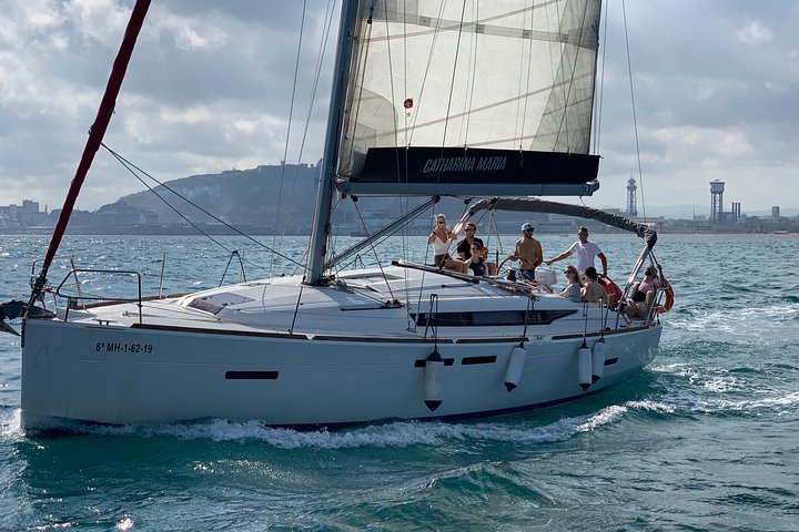 Barcelona Small Group Sailing and cava - Image 5