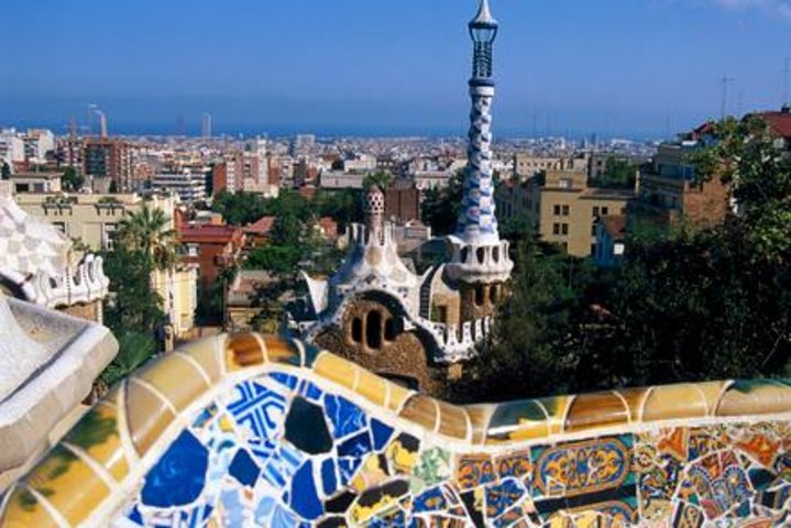 Best of Barcelona Private Tour with Sagrada Familia - Image 1