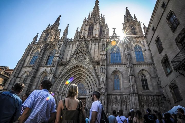 Best of Barcelona Private Tour with Sagrada Familia - Image 3