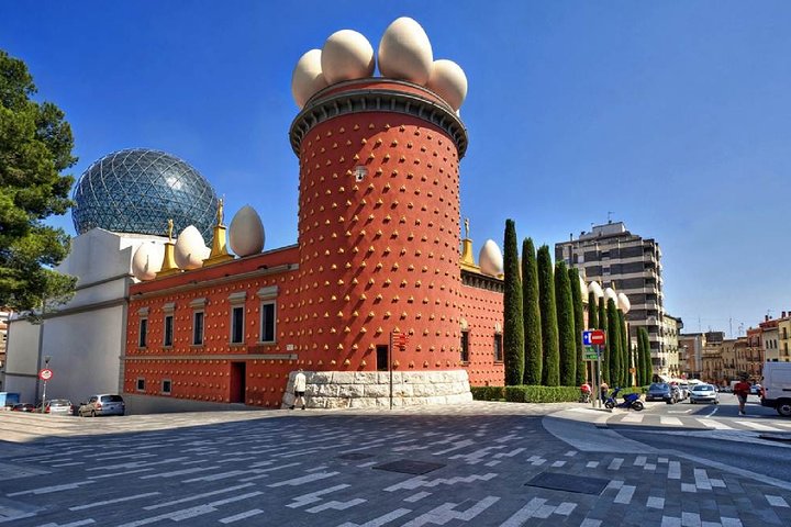Dali, Costa Brava & Wine Private Tour - Image 4