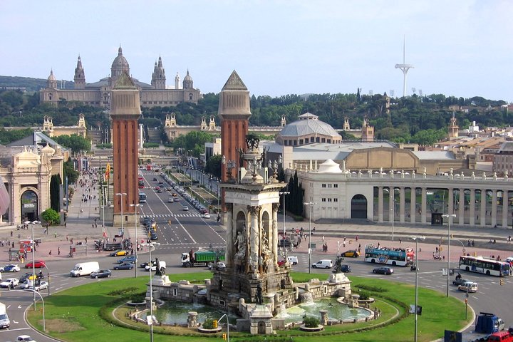 Discover Barcelona Private Tour - Image 3
