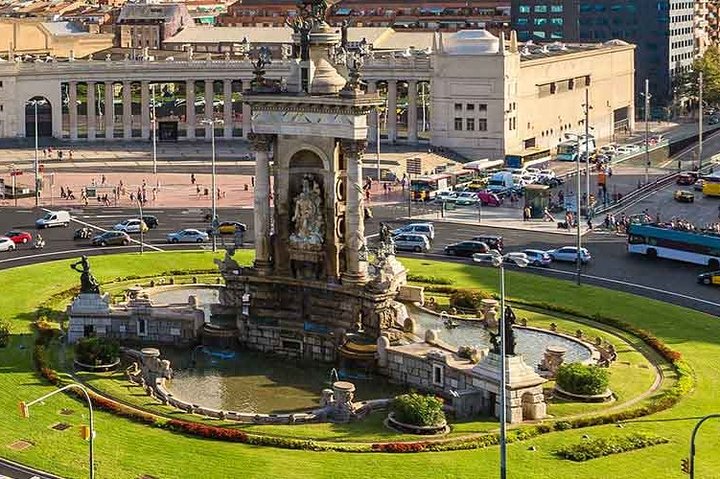 Discover Barcelona Private Tour - Image 4
