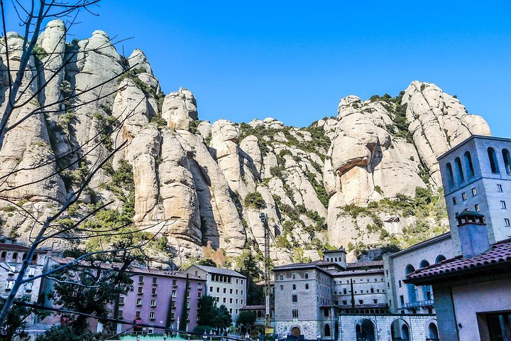 Experience Montserrat (5 hours) - Image 1