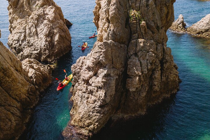From Barcelona: Tossa de Mar Kayak & Snorkel Tour with Lunch - Image 4