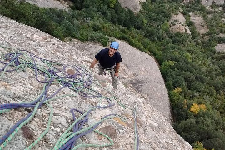  Full-day Guided Rock Climbing Trip in Montserrat, Barcelona - Image 2