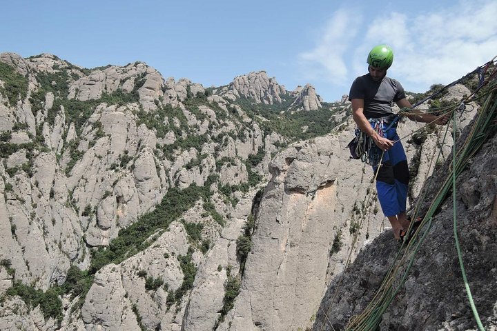  Full-day Guided Rock Climbing Trip in Montserrat, Barcelona - Image 5