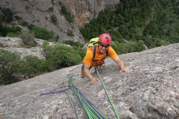  Full-day Guided Rock Climbing Trip in Montserrat, Barcelona - Image 1
