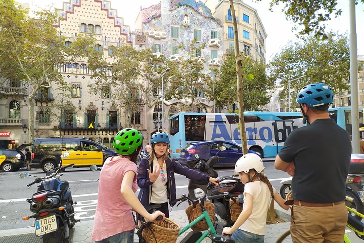 Gaudi E-Bike Tour in Barcelona - Image 3