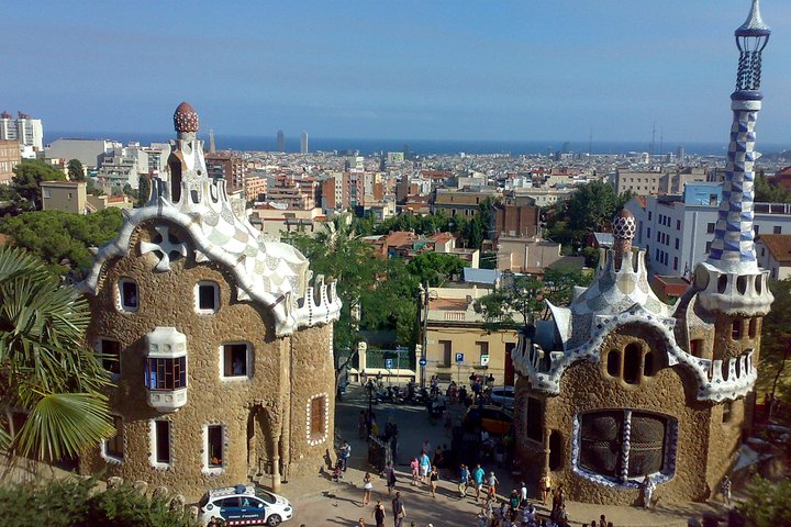 Gaudi Tour: Pedrera, Casa Batllo, Sagrada Familia & Park Guell - Image 4