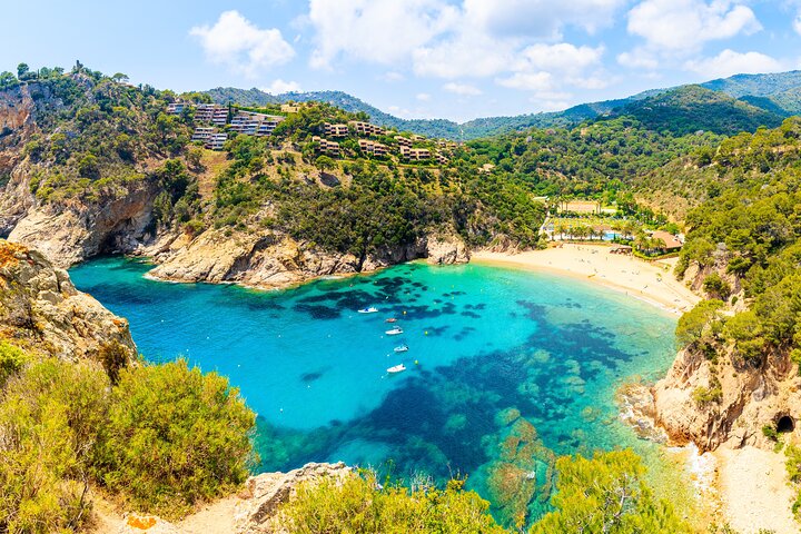Girona and Costa Brava Private Tour from Barcelona by Car - Image 4