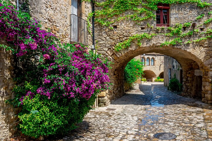 Girona and Costa Brava Private Tour from Barcelona by Car - Image 3