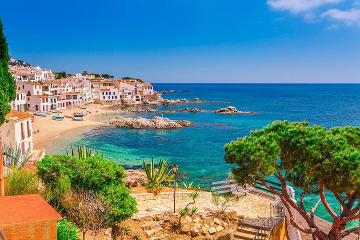 Girona and Costa Brava Private Tour with Pick-up from Barcelona  - Image 2