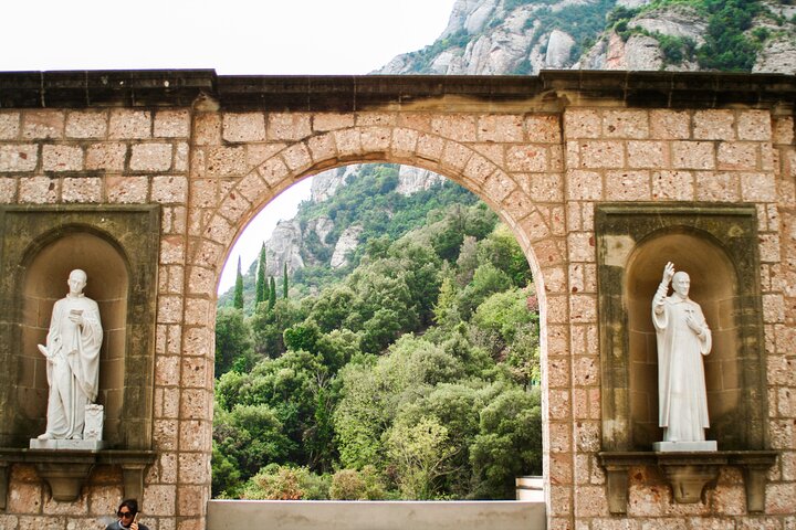 Half-Day Private Tour of Montserrat from Barcelona - Image 2
