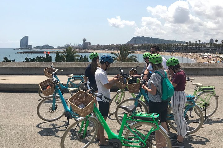 Historical E-bike Tour in Barcelona - Image 5