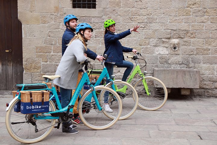 Historical E-bike Tour in Barcelona - Image 2